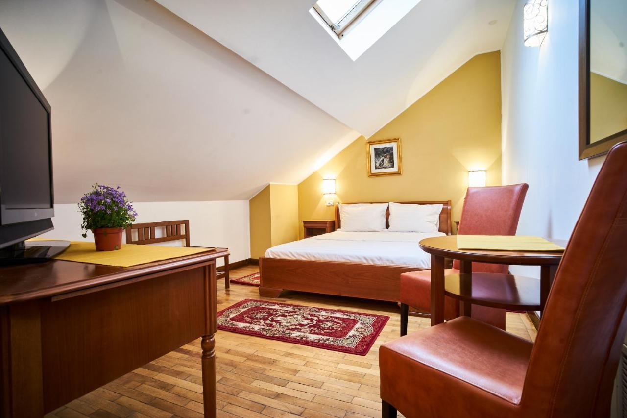Cozy Attic Room VI Bukareszt Zewnętrze zdjęcie